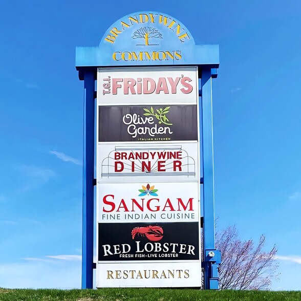 More Photos Of 301 Rocky Run Pky, Wilmington Restaurant For Lease