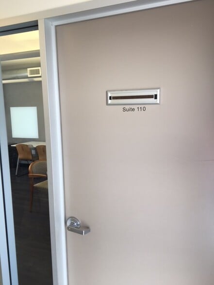 More Photos Of 542 El Camino Real, San Carlos Storefront Retail Office For Lease