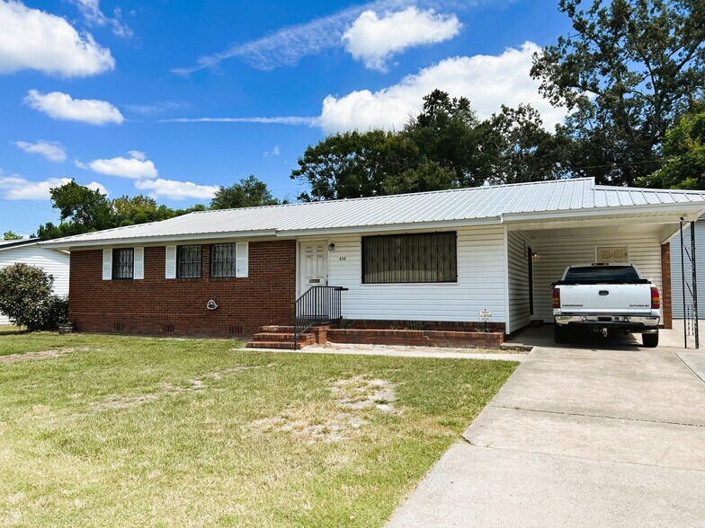 More Photos Of 439 SE Country Club Rd, Lake City Office Residential For Sale