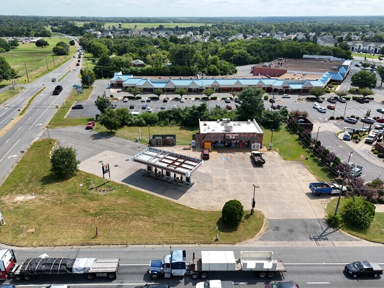 More Photos Of 11021 Marsh Rd, Bealeton Service Station For Sale