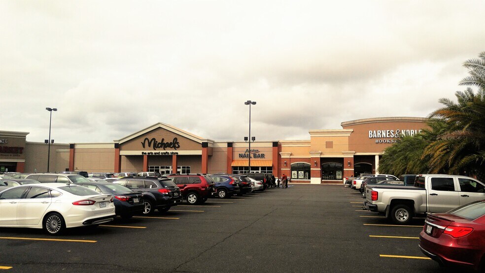 More Photos Of 1601 Westbank Expy, Harvey Unknown For Lease