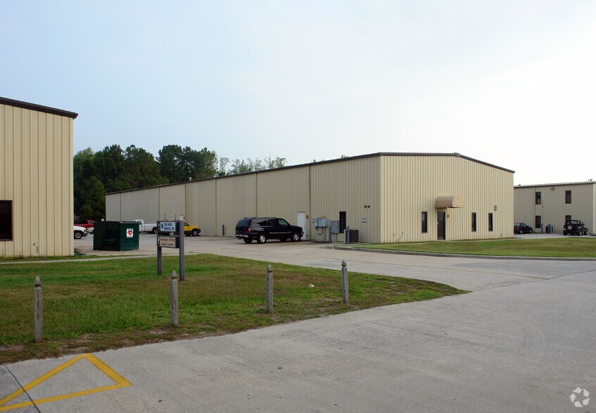 Primary Photo Of 301-C N Green Meadows Rd, Wilmington Warehouse For Lease