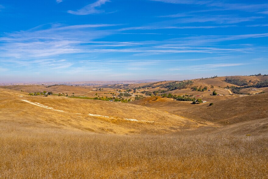 More Photos Of 0 E. 41 Hwy, Templeton Land For Sale