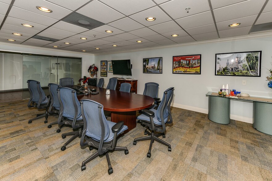 More Photos Of 2313 W Violet, Tampa Medical For Lease