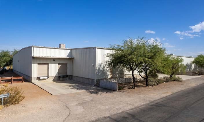 More Photos Of 6270 S Country Club Rd, Tucson Manufacturing For Sale