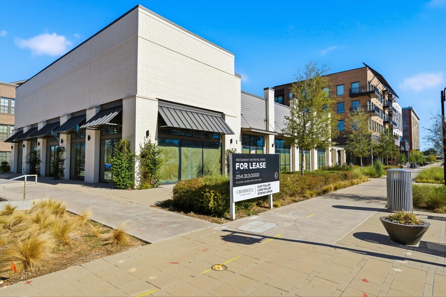 More Photos Of 520 S University Parks Dr, Waco General Retail For Lease