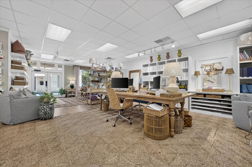 More Photos Of 913 Gulf Breeze Pky, Gulf Breeze Storefront Retail Office For Sale