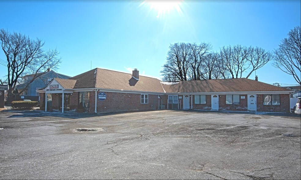 More Photos Of 100 Oakland Ave, Port Jefferson Medical For Lease