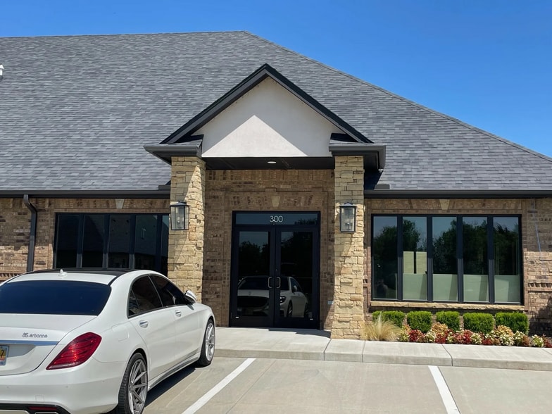 More Photos Of 13700 S Western Ave, Oklahoma City Medical For Lease