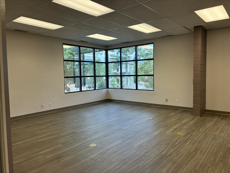 More Photos Of 33 N 1st St, Ashland Medical For Lease