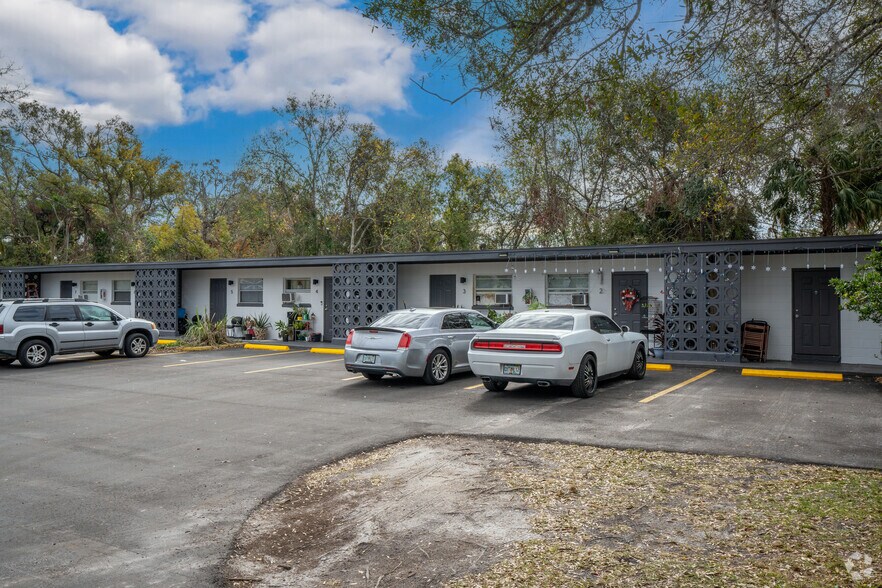 More Photos Of 5931 N Rome Ave, Tampa Apartments For Sale