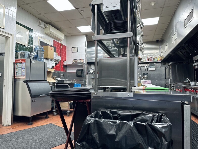 More Photos Of 222 Avenue U, Brooklyn Restaurant For Sale