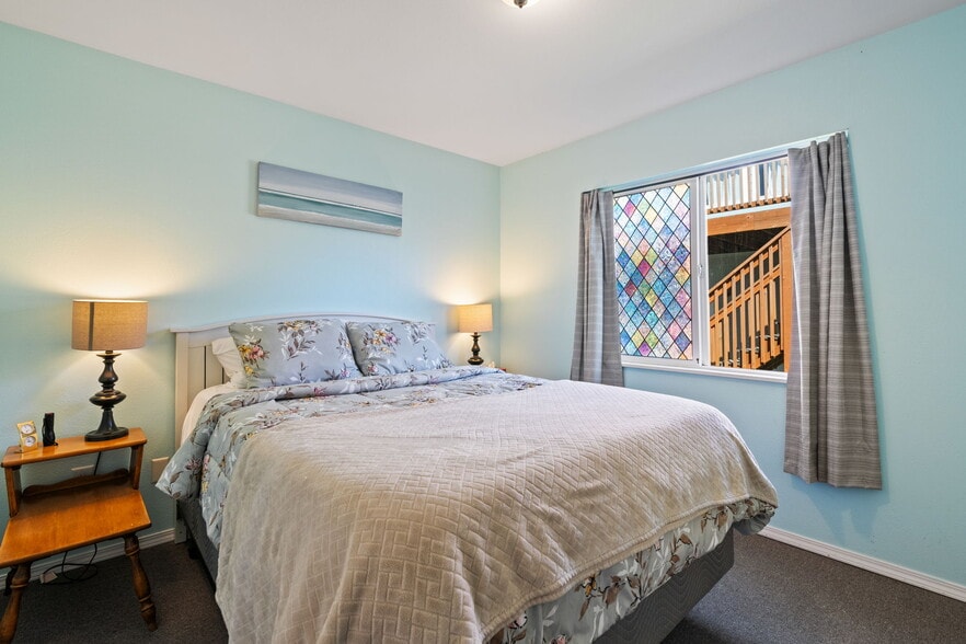 More Photos Of 259 S Pacific St, Rockaway Beach Specialty For Sale