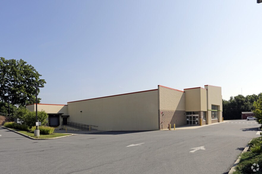 More Photos Of 719 Stefko Blvd, Bethlehem Freestanding For Lease