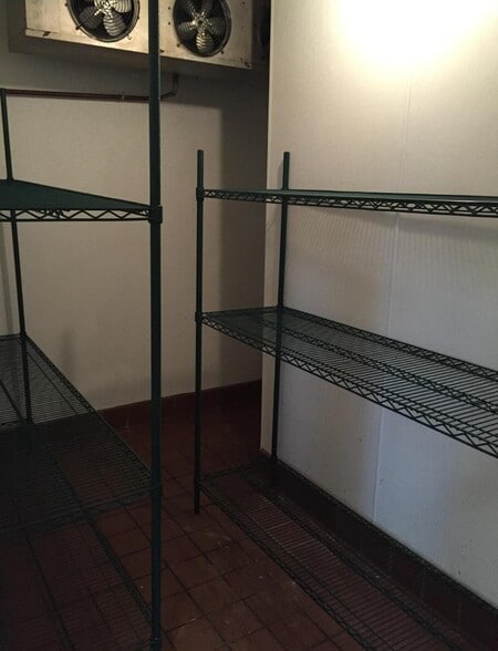 More Photos Of 2818 Macarthur Blvd, Oakland Restaurant For Sale
