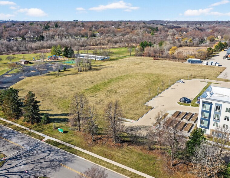 More Photos Of 939 W Main St, West Dundee Land For Sale