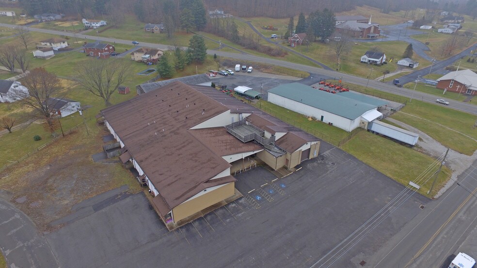 More Photos Of 1117 Willow Dr, Waynesburg Industrial For Sale