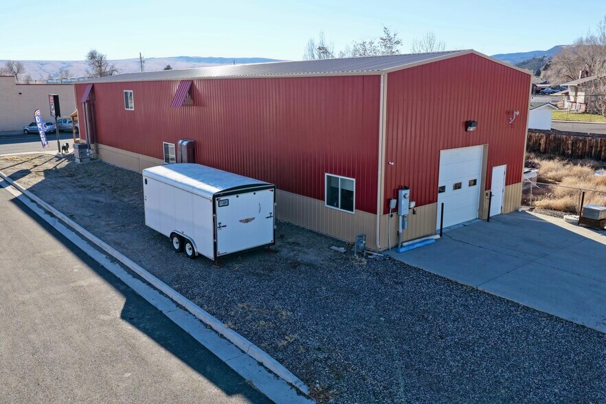 More Photos Of 626 Richards St, Thermopolis Freestanding For Sale