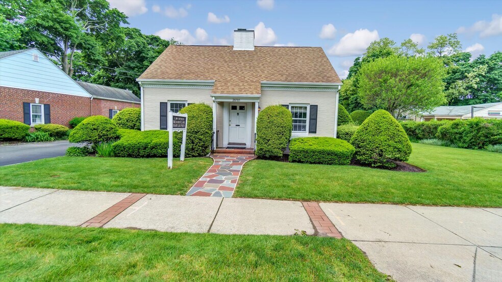 More Photos Of , Cutchogue Office For Sale