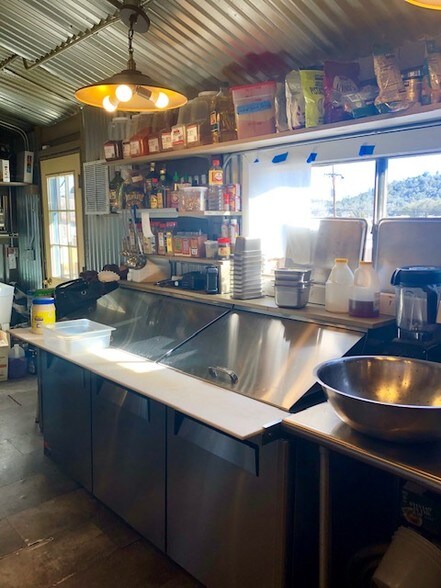 More Photos Of 703 W Main St, Payson Freestanding For Sale