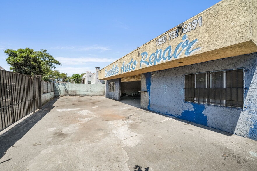 Primary Photo Of 4733 W Adams Blvd, Los Angeles General Retail For Sale