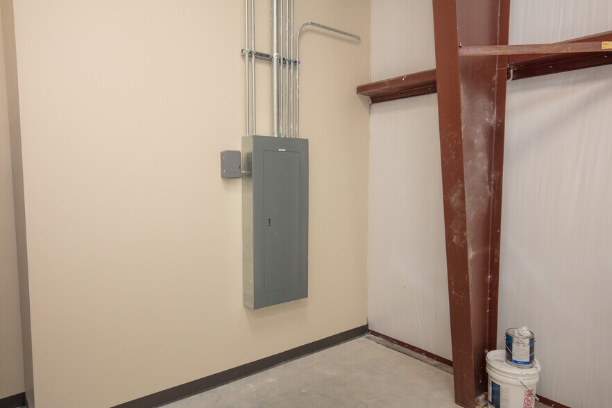 More Photos Of 3642 Bacor Rd, Houston Warehouse For Lease