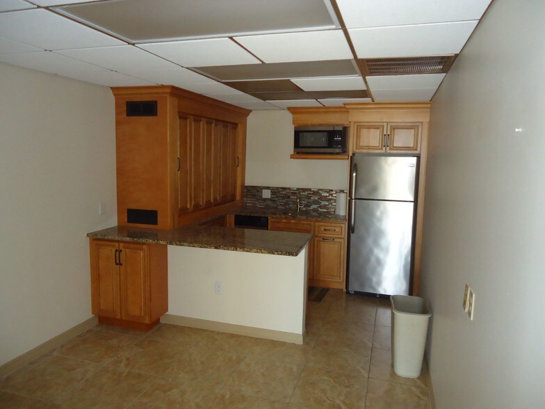 More Photos Of 5050 Gulf Blvd, Saint Petersburg Medical For Lease