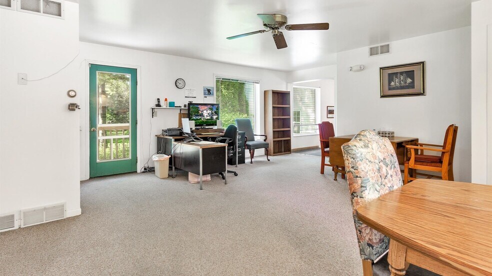 More Photos Of 121 S 5th St, Evansville Assisted Living For Sale