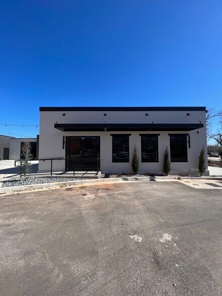 More Photos Of 140 E 5th St, Edmond Unknown For Lease