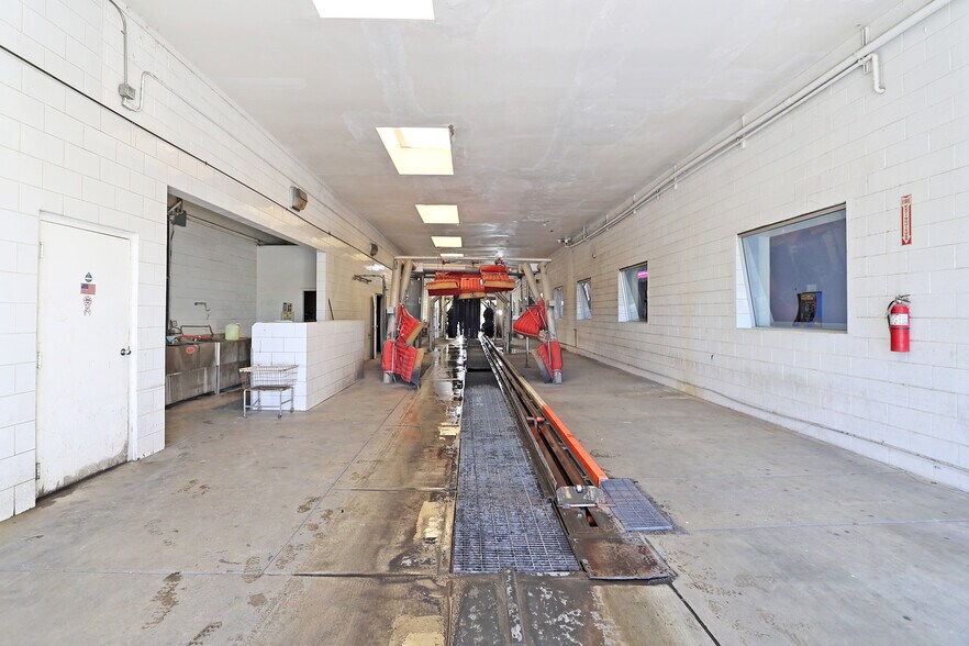 More Photos Of 75015 Sheryl Ave, Palm Desert Carwash For Sale