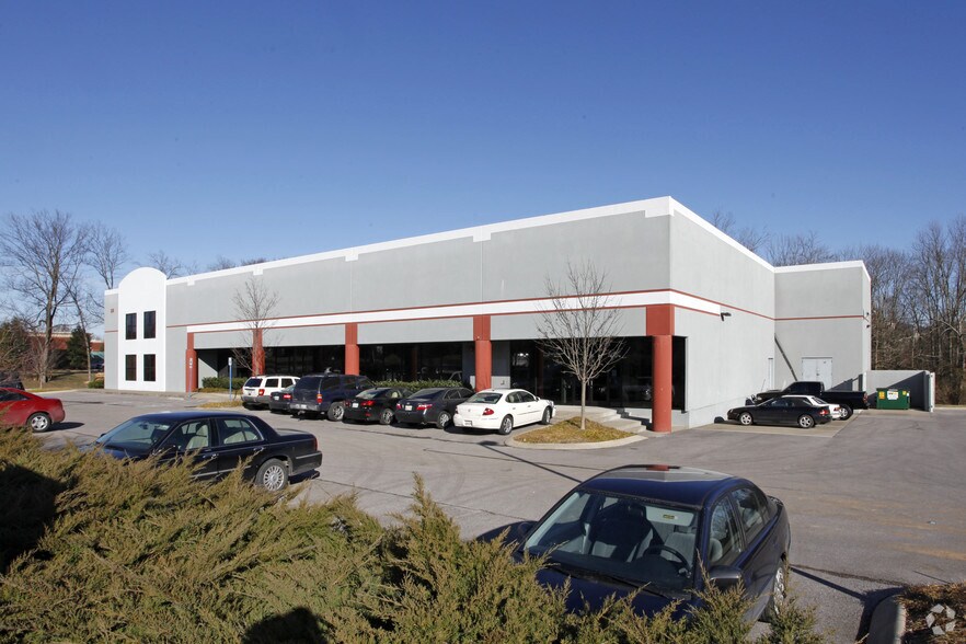 More Photos Of 210 Gothic Ct, Franklin Loft Creative Space For Lease