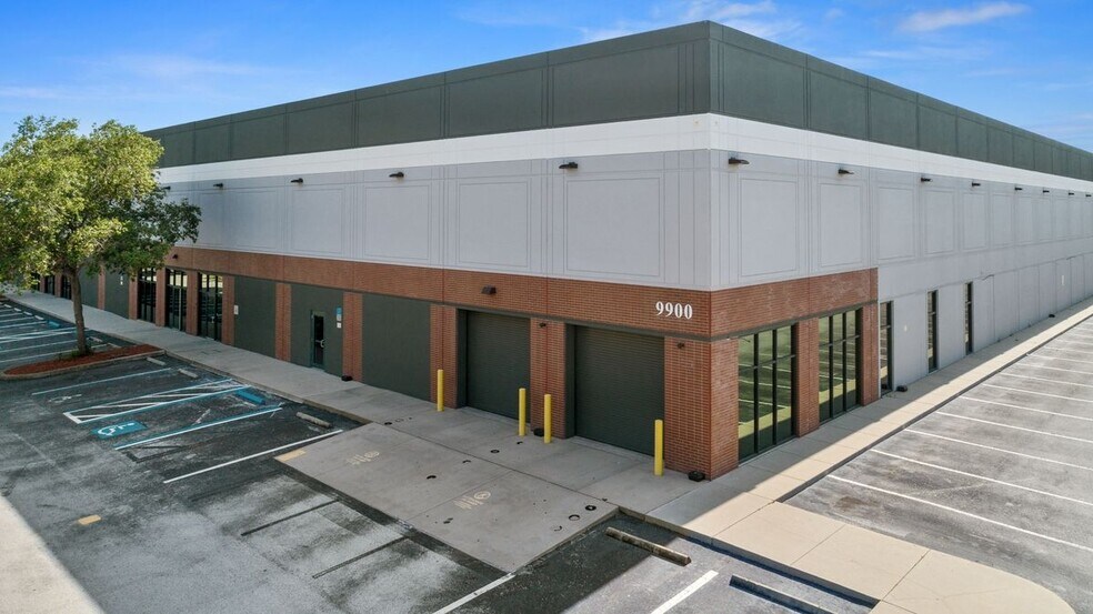 More Photos Of 9900 18th St N, Saint Petersburg Unknown For Lease