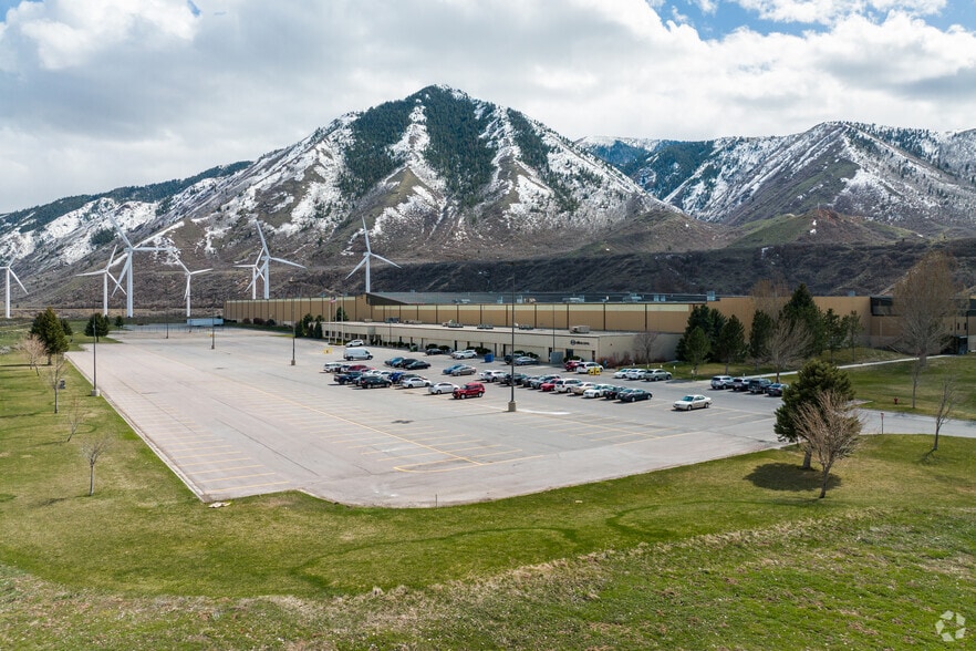 More Photos Of 4000 E Highway 6, Spanish Fork Distribution For Lease
