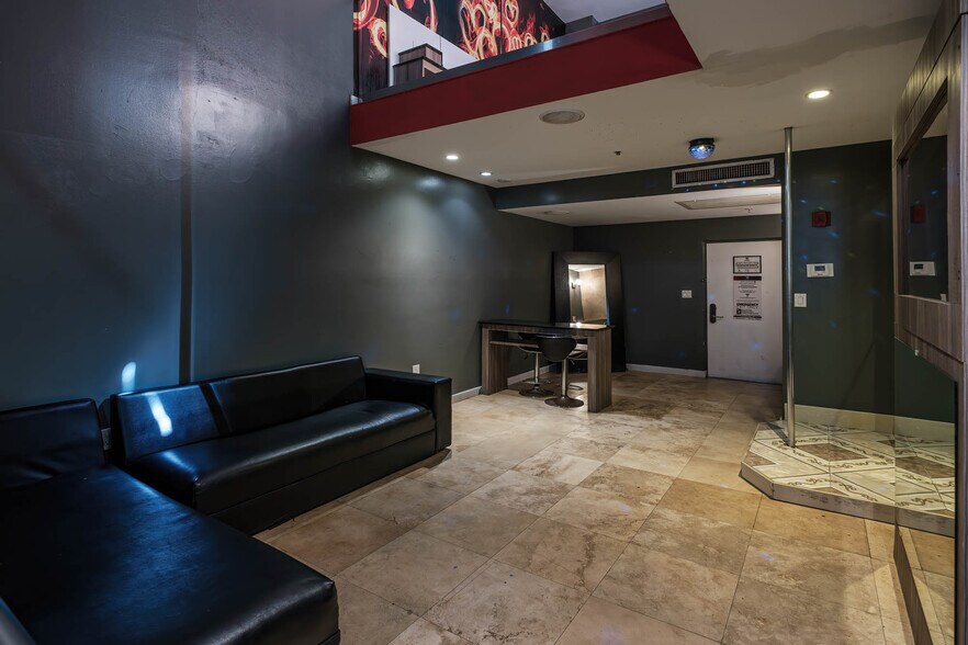 More Photos Of 901 S Royal Poinciana Blvd, Miami Springs Hotel For Sale