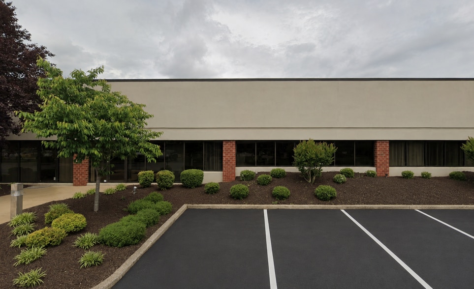Primary Photo Of 501-505 Gordon Dr, Exton Flex For Sale