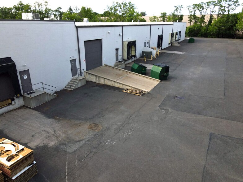 More Photos Of 835 Wheeler Way, Langhorne Warehouse For Lease