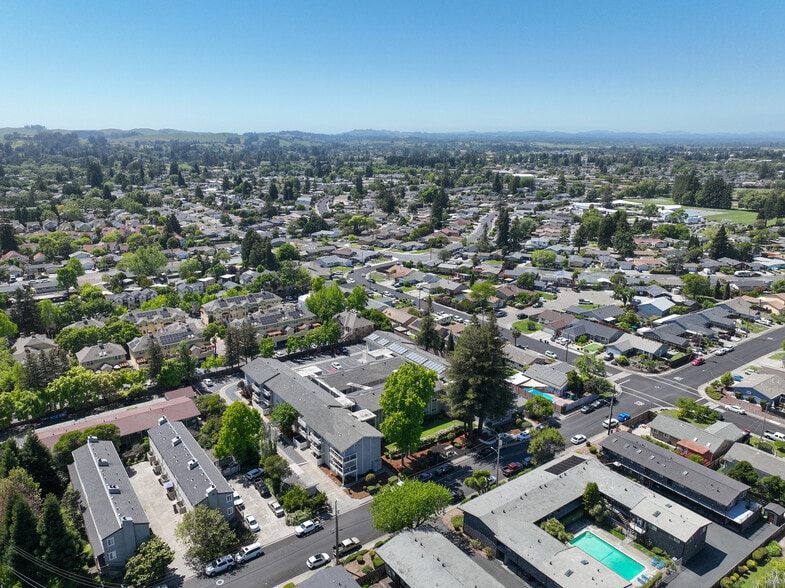 More Photos Of 8025 Beverly Dr, Rohnert Park Apartments For Sale