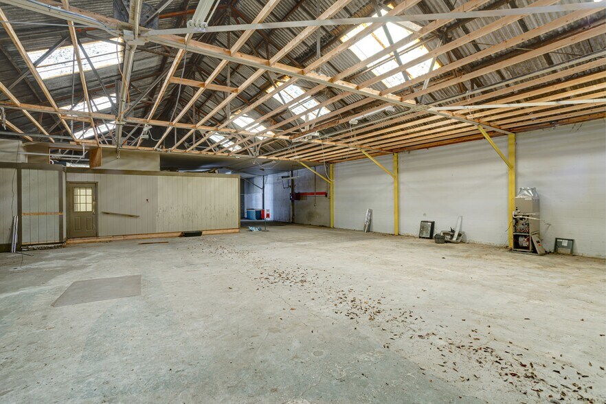 More Photos Of 327 54th Ave N, Nashville Warehouse For Sale