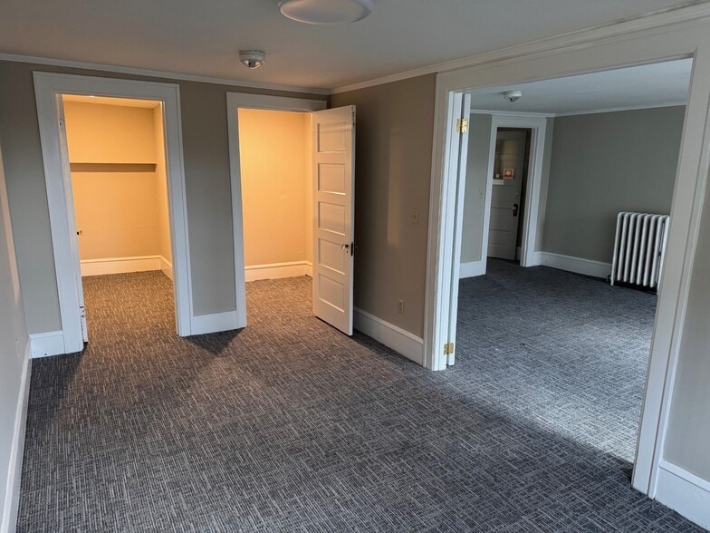 More Photos Of 102 Church St, Burlington General Retail For Lease