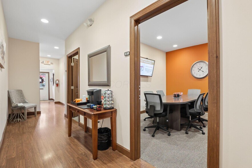 More Photos Of 113 W Main St, Circleville Office For Lease