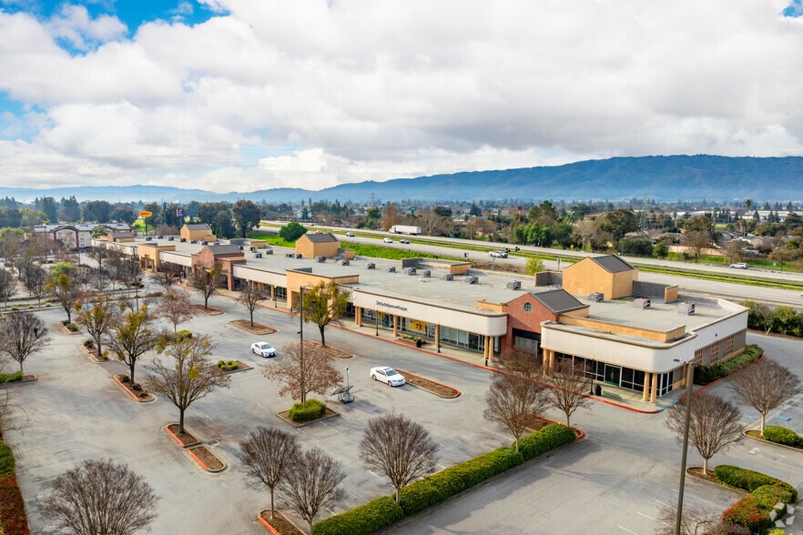 More Photos Of 8555 San Ysidro Ave, Gilroy Storefront For Lease