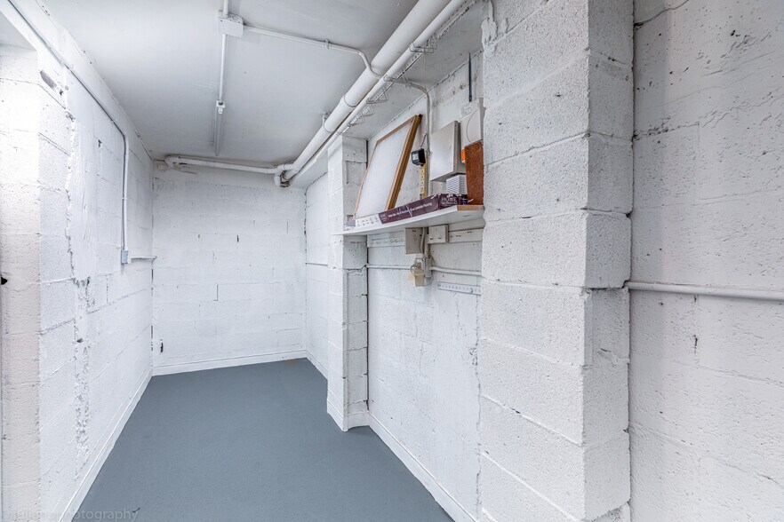 More Photos Of 2021 NW 1st Pl, Miami Warehouse For Lease