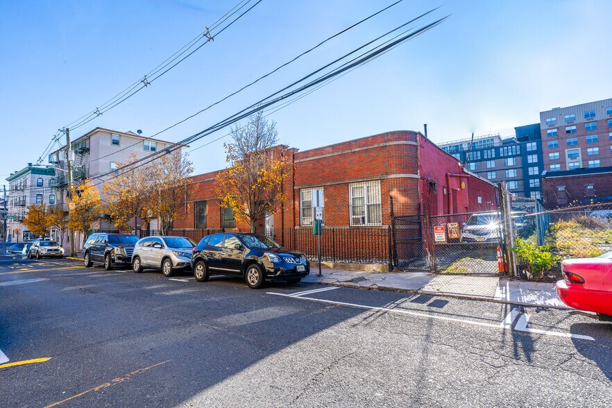 Primary Photo Of 109 45th St, Union City Loft Creative Space For Sale