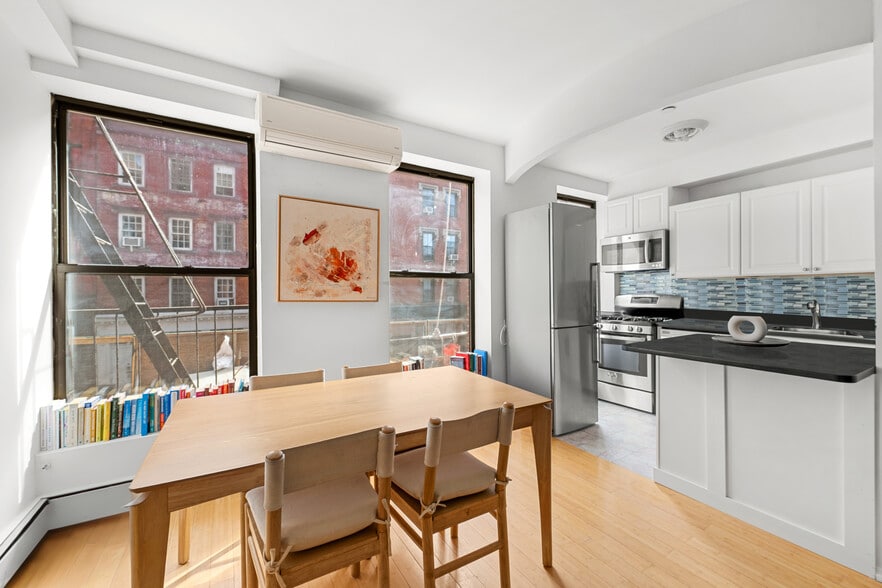 More Photos Of 183 Duane St, New York Apartments For Sale