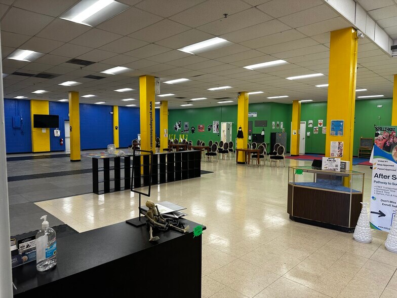 More Photos Of 404 Huffman Mill Rd, Burlington Daycare Center For Lease