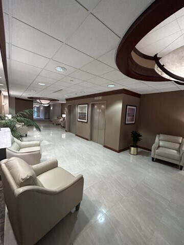 More Photos Of 100 Corporate Dr, Lebanon Office For Lease