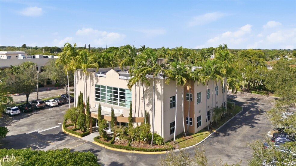 More Photos Of 8527 Pines Blvd, Pembroke Pines Office For Sale