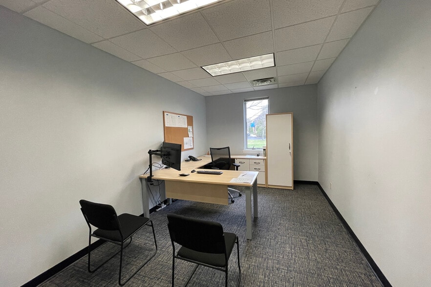 More Photos Of 17 Berkshire Rd, Newtown Office For Sale