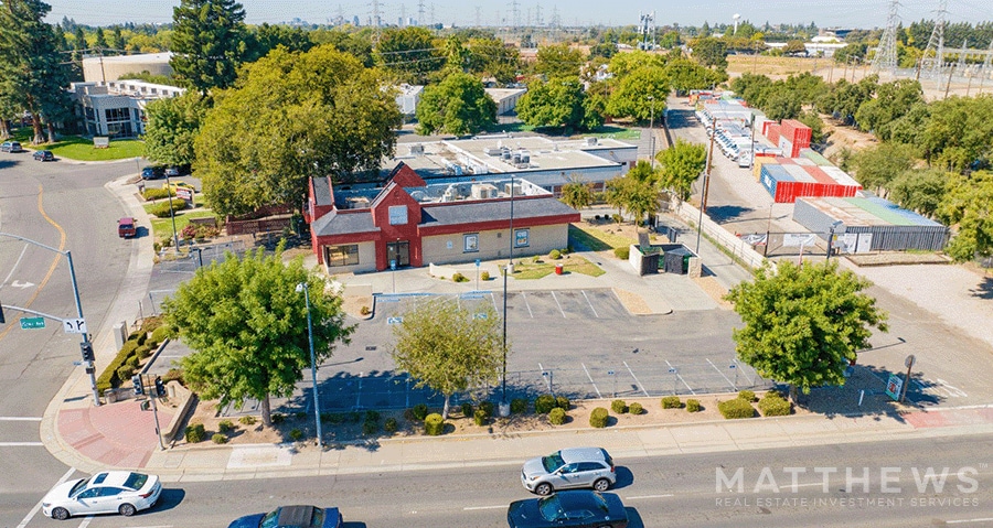 More Photos Of 1001 Howe Ave, Sacramento Fast Food For Lease