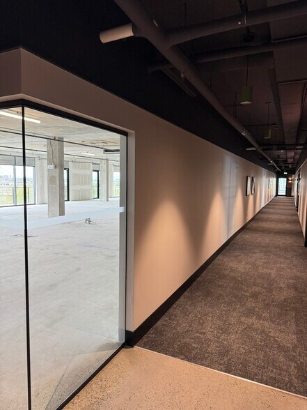 More Photos Of 8250 Manitoba St, Vancouver Flex For Lease